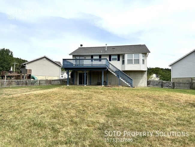 Building Photo - Lovely  3 bedroom, 2 bathroom home located...