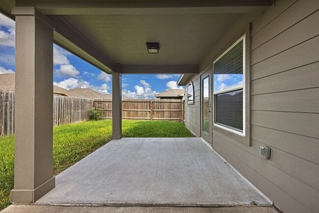 Building Photo - 7714 Pruet Dr