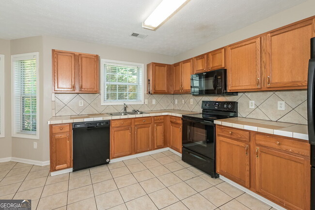Building Photo - 3268 Tuggle Ives Dr NE