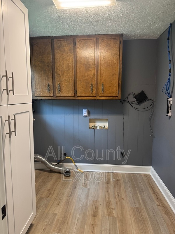 Building Photo - 261 Ridgewood Rd