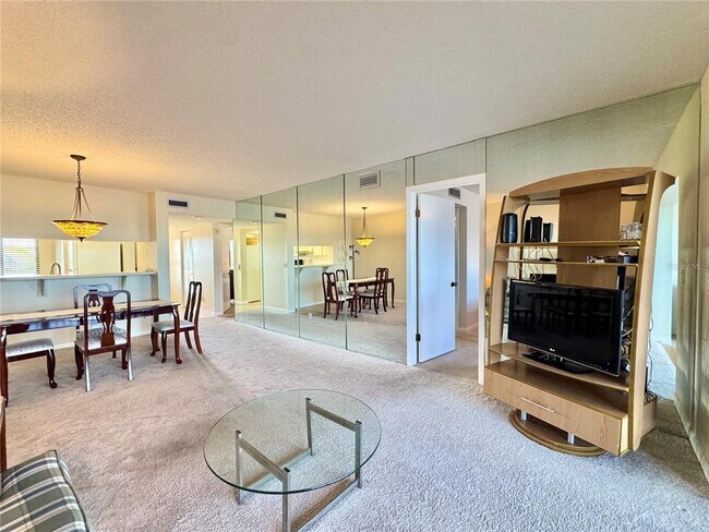 Building Photo - 8211 Brent St