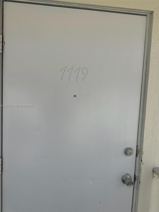 Building Photo - 7779 Tam Oshanter Blvd