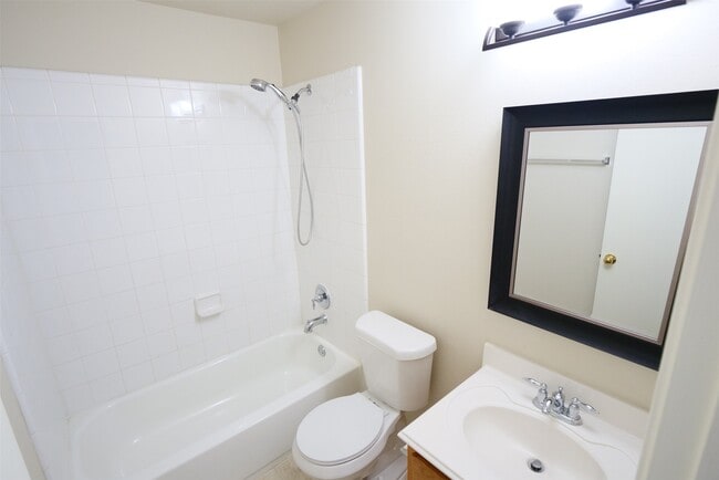 Building Photo - 6823 Arrowchase Ct