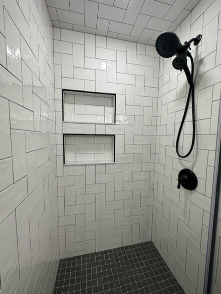 Building Photo - 3711 Ruthland Dr