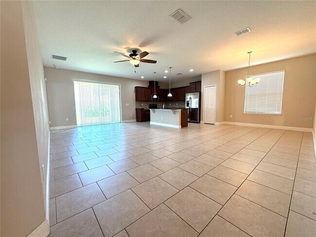 Building Photo - 1497 Softshell St