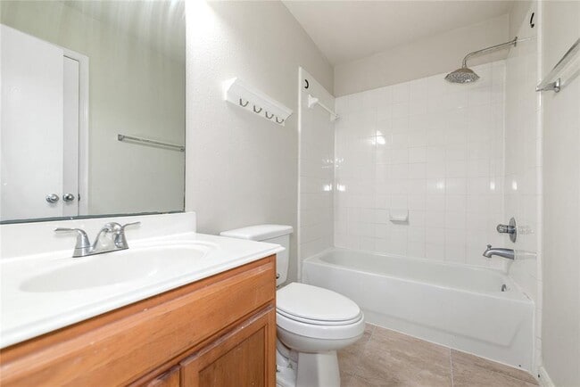 Building Photo - 21219 Misty Brook Bend Ln