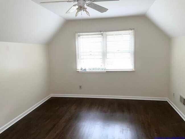 Building Photo - 5BR 3.5BA Stunning Home w/ Kitchen Suite • Garage + Carport in Marietta