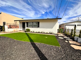 Building Photo - 10662 Shoshone Ave