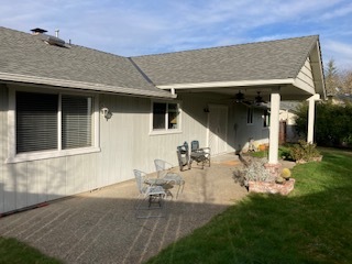 Large Cov. Patio - 1605 NW Crescent Dr