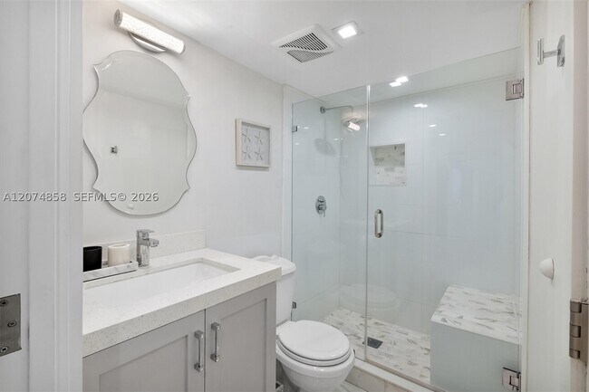 Building Photo - 5555 Collins Ave