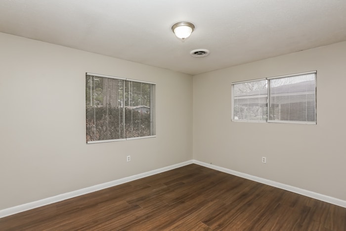 Building Photo - 227 Valley Vista Dr
