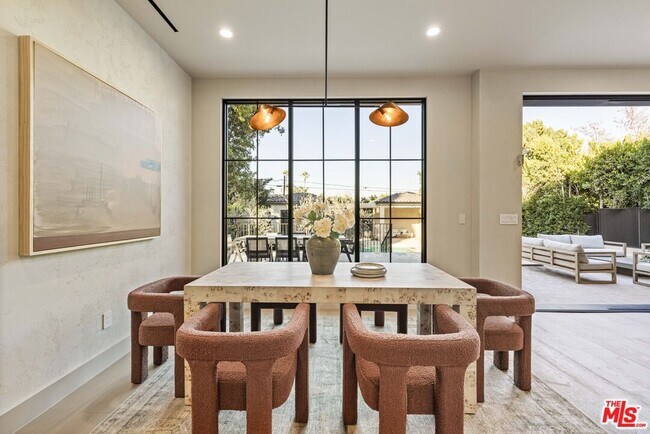 Building Photo - 14273 Greenleaf St