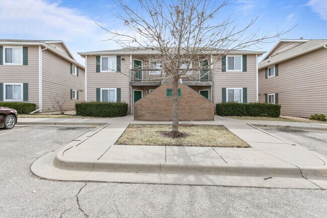 Building Photo - 1304 Crosswinds Ct