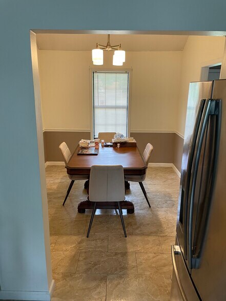 Building Photo - 973 Greencliff Dr