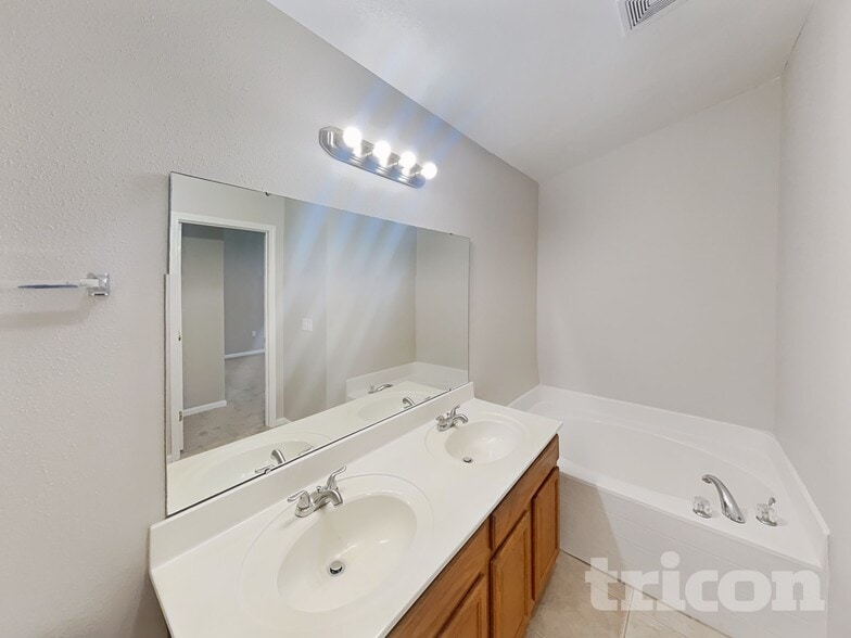 Building Photo - 3346 Double Ln