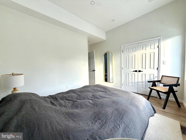 Building Photo - 5326 9th St NW