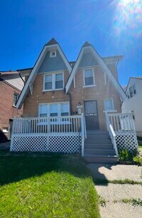 Building Photo - 13620 Kentucky St