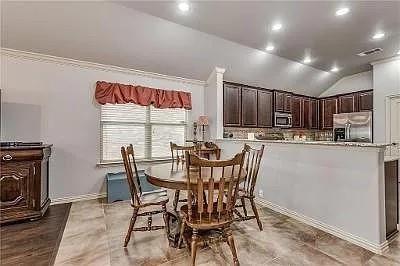 Building Photo - 7336 La Mancha