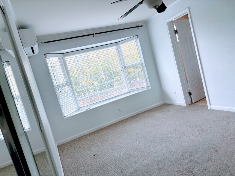 Building Photo - 4090 Falcon St