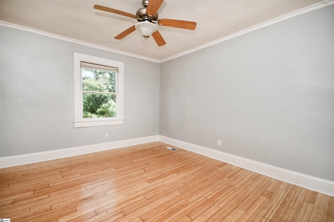 Building Photo - 204 Parkins Mill Rd