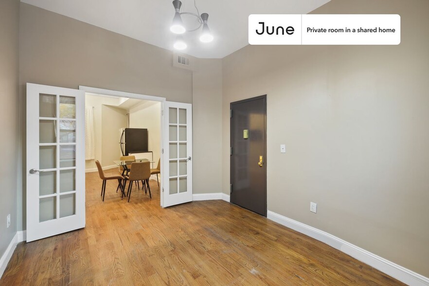 Building Photo - Private bedroom in 4 bed/1 bath Home