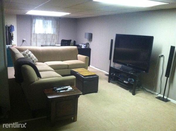 Building Photo - 1831 W Nelson St