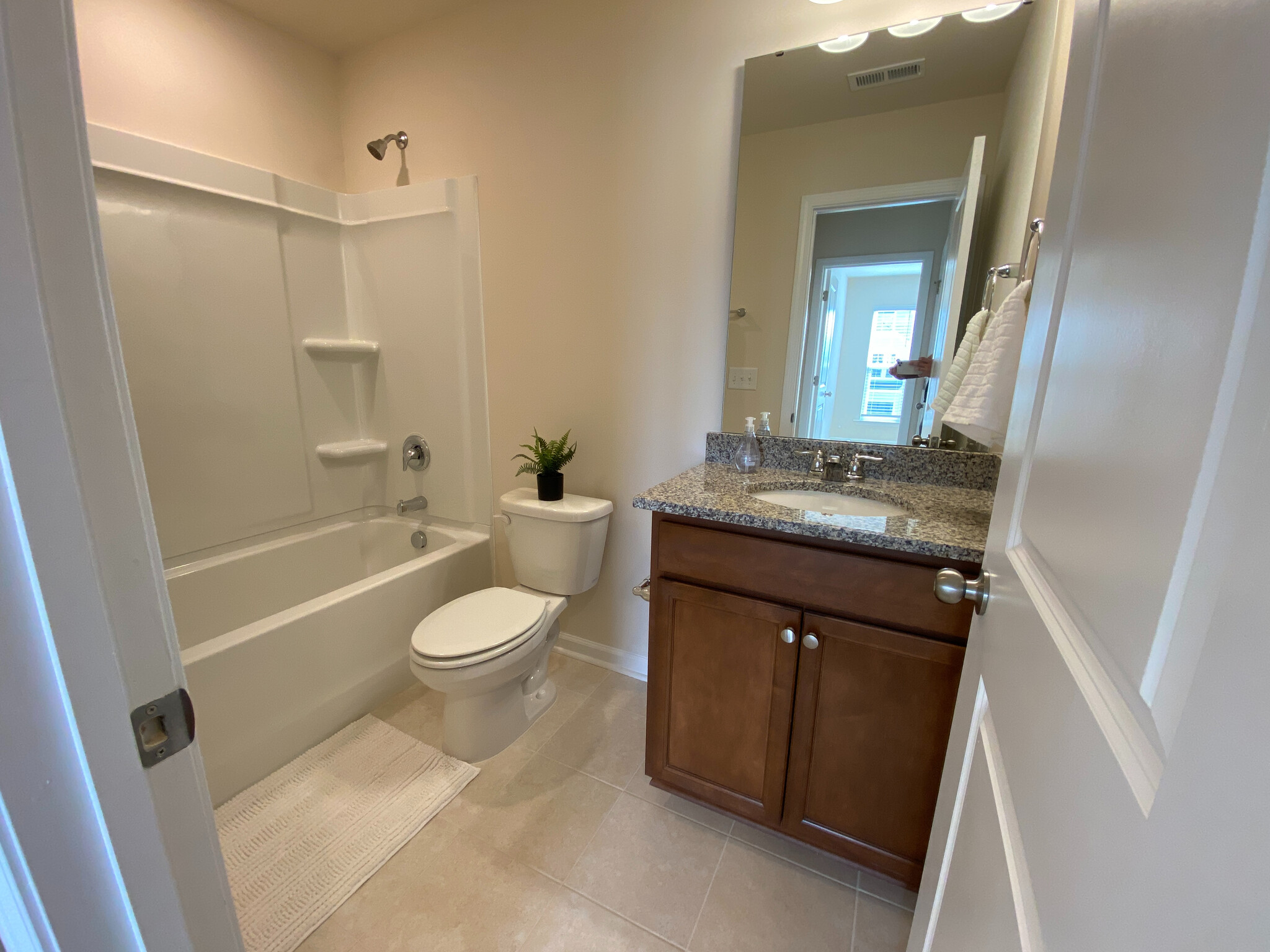 Building Photo - Room in Townhome on Whitesell Way