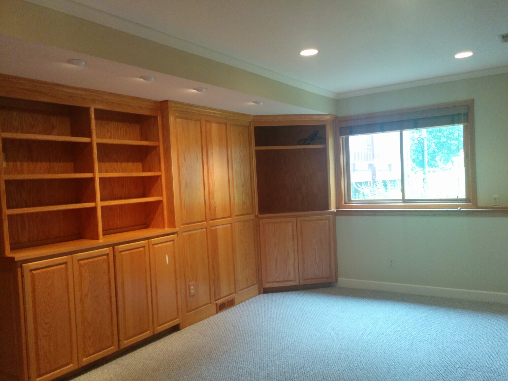 Building Photo - 18 Fleischman Cir