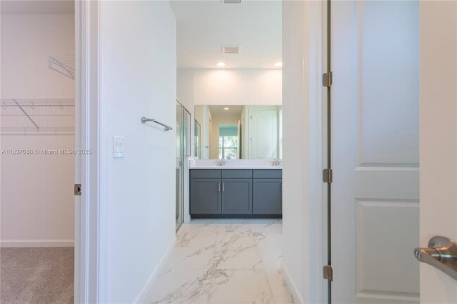Building Photo - 6463 Trails Of Foxford Ct
