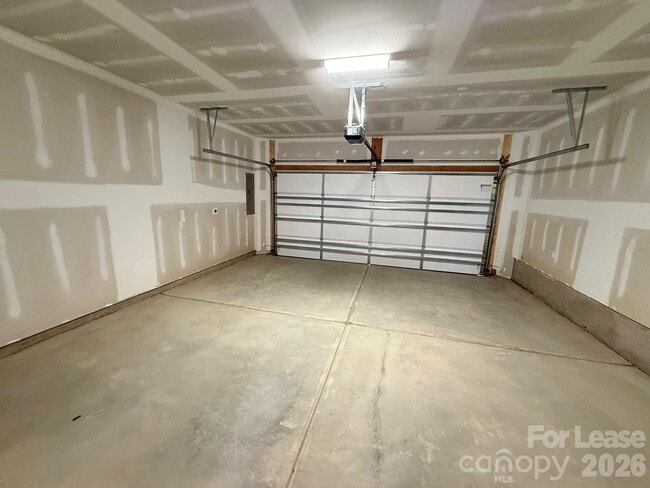 Building Photo - 3212 Drift St