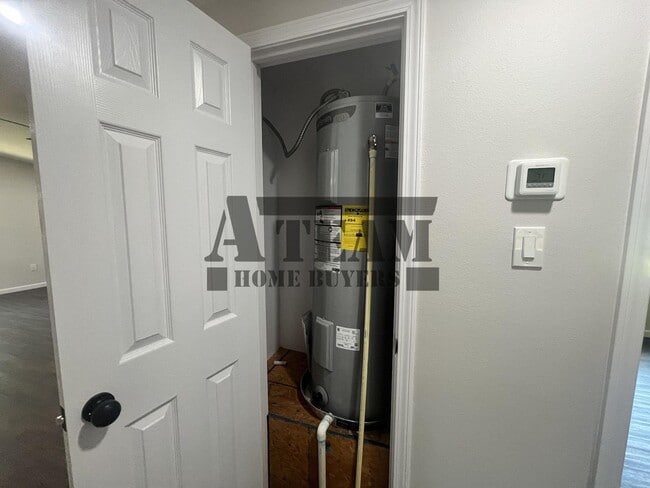 Building Photo - Fully Remodeled 2 Bedroom 2 Bathroom
