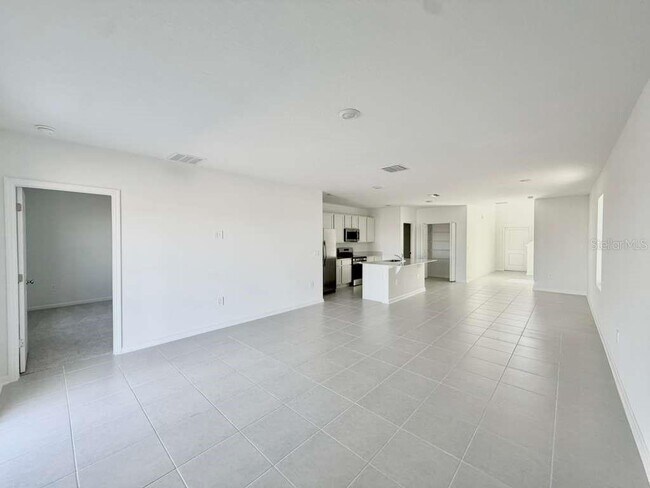 Building Photo - 2764 Lookout Rdg Rd