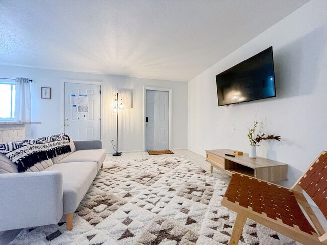 Primary Photo - 505 Fillmore Ave