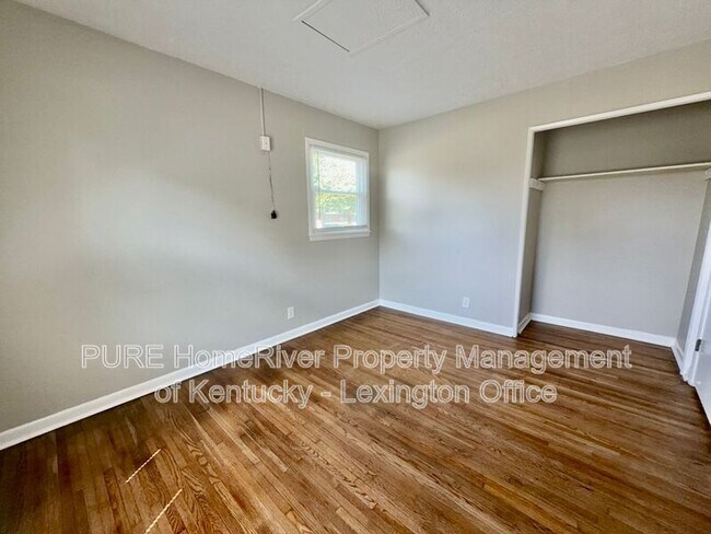 Building Photo - 629 Kent Dr