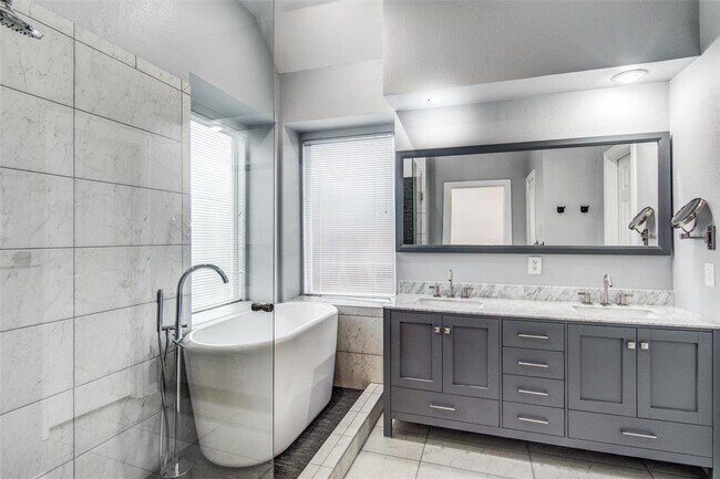 Building Photo - 6333 Westblanc Dr