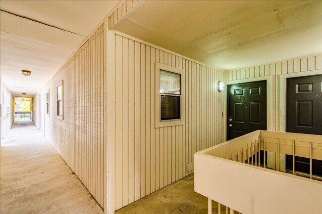 Building Photo - 1411 Norwalk-207