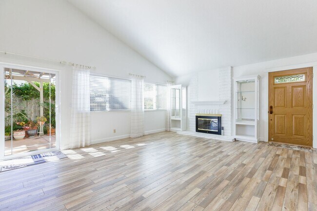 Building Photo - 203 Donegal Ave
