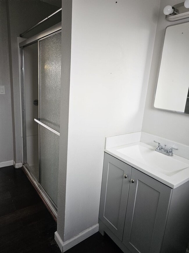 Building Photo - 2686 9th Ave