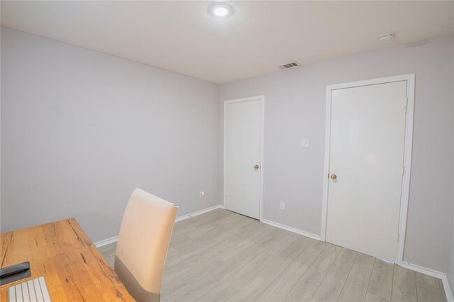 Building Photo - 8200 Neely Dr