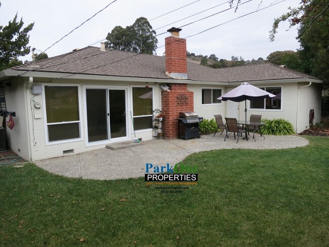 Building Photo - 4 Bedroom home in El Sobrante Now Available!