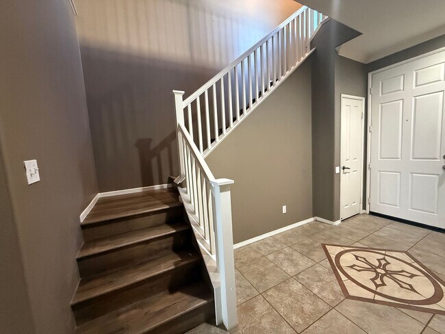 Building Photo - Beautiful Home in the Heart of Perris