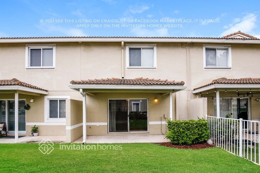 Building Photo - 5902 Royal Way