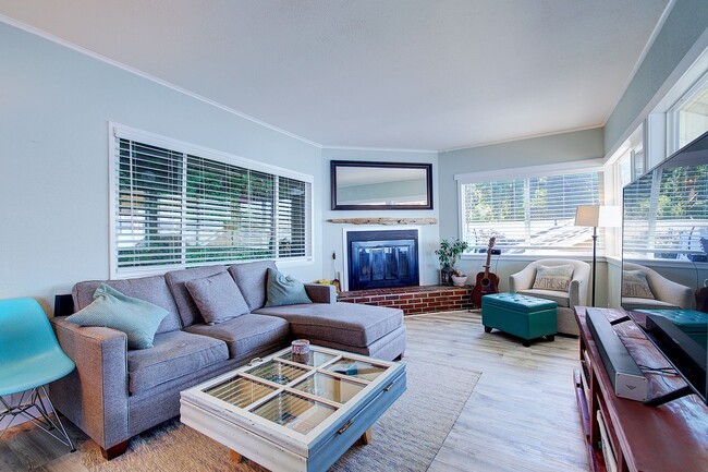 Building Photo - 3bd/2ba Burien House