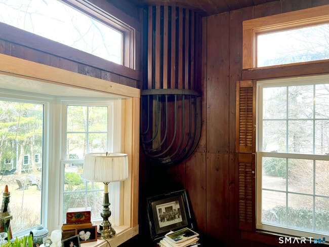 Building Photo - 32 West Ave