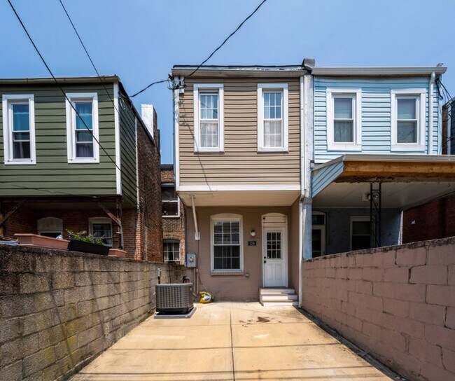 Building Photo - 129 W Ostend St