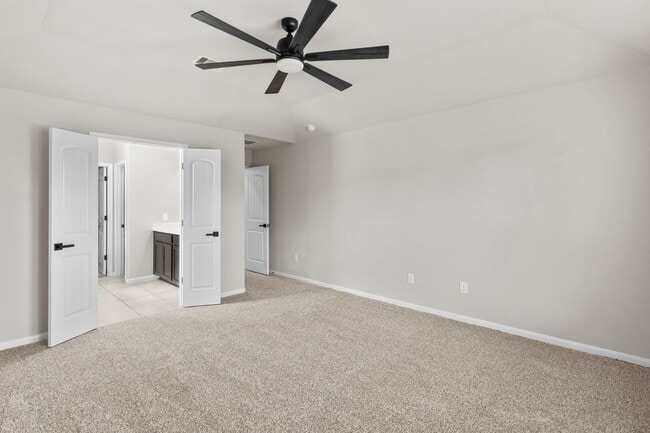 Building Photo - 2218 Levant Ln
