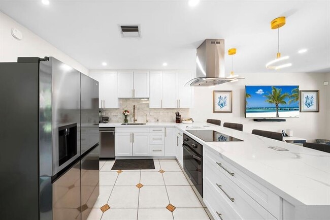 Building Photo - 4804-4806-4806 NE 21st Ave