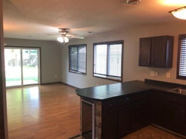 Building Photo - 3 Bed, 2 Bath Home in North Fargo with a Fenced in Yard!