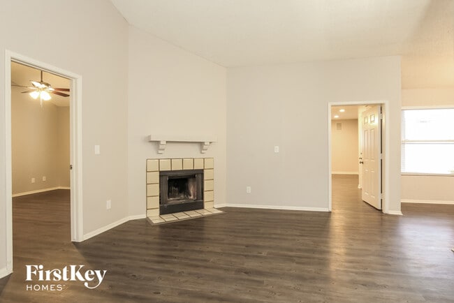 Building Photo - 13269 N 56th Ave