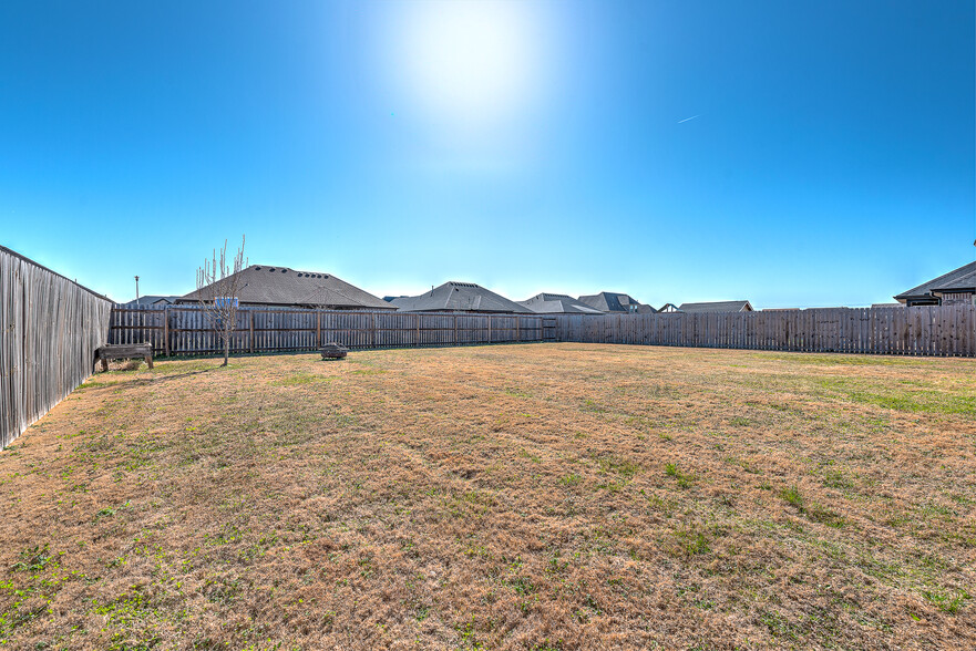 Building Photo - 1871 Sunrise Cir
